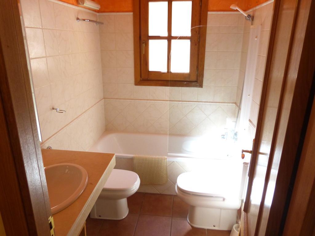 Francoli-Vacances Pirinenca Канилло Номер фото